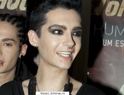Poze - pe mine ma terorizeaza pierceul cap sec :x - Bill Kaulitz